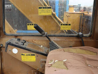 caterpillar-e70b-1459822-47623656