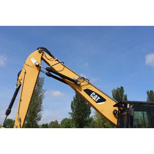 2010 Caterpillar M318D-47623816