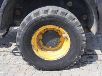 2012-komatsu-wa100m-6-1459830-47623963