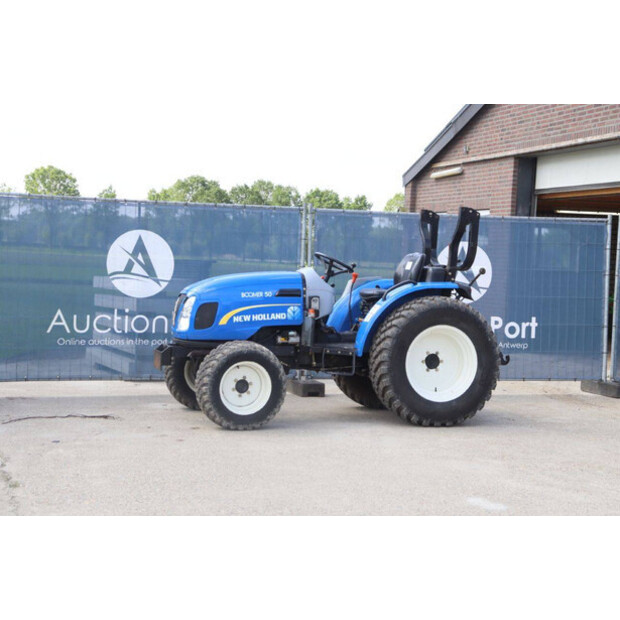 2015 New Holland Boomer 50-47624315