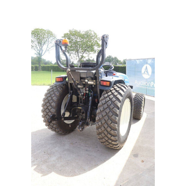 2015 New Holland Boomer 50-47624320