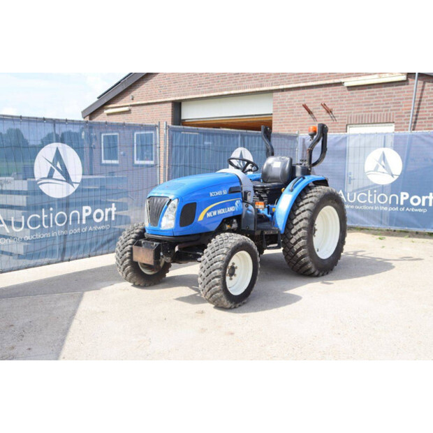 2015 New Holland Boomer 50-47624323
