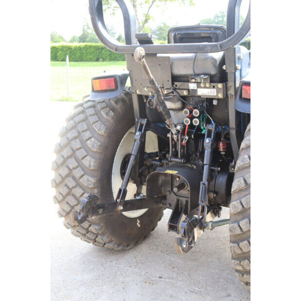 2015 New Holland Boomer 50-47624331