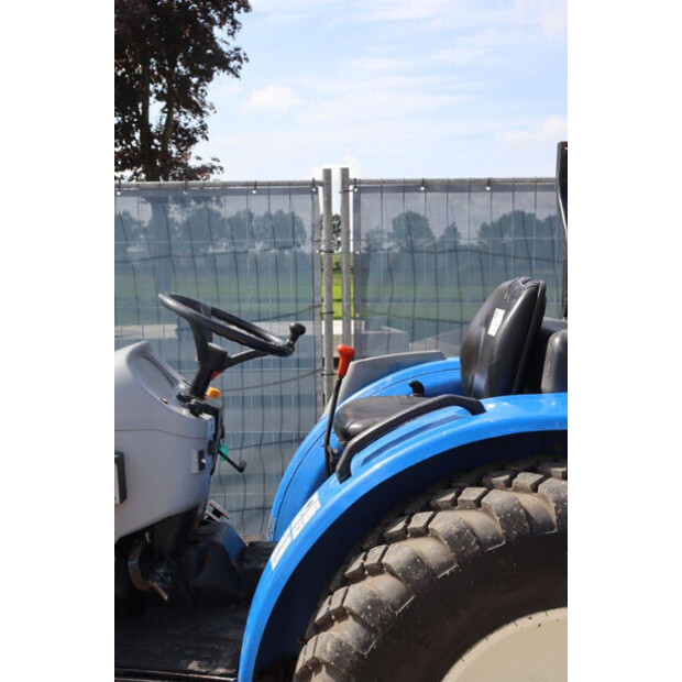 2015 New Holland Boomer 50-47624336