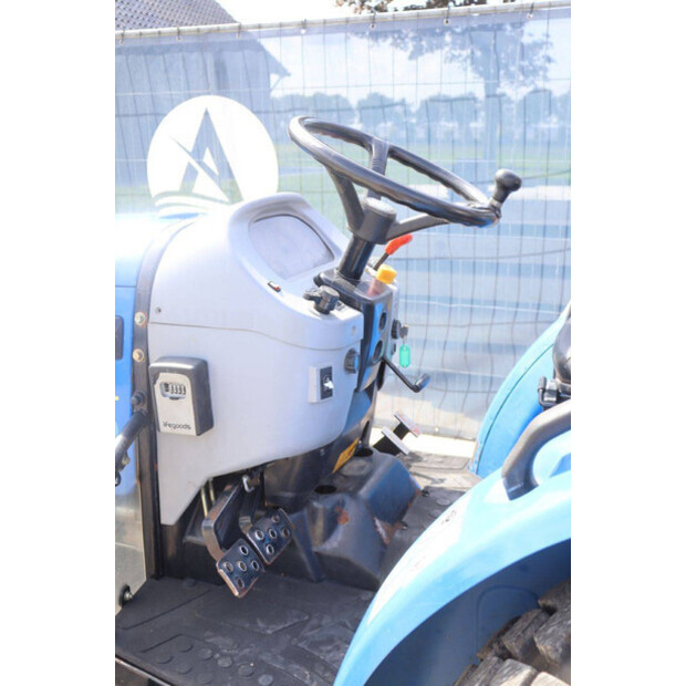 2015 New Holland Boomer 50-47624338
