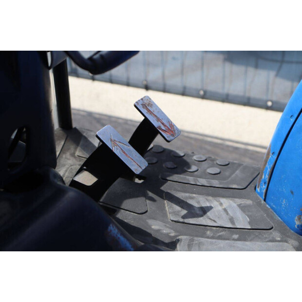 2015 New Holland Boomer 50-47624340