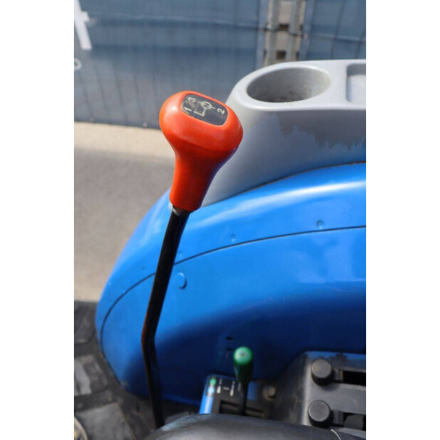 2015 New Holland Boomer 50-47624344