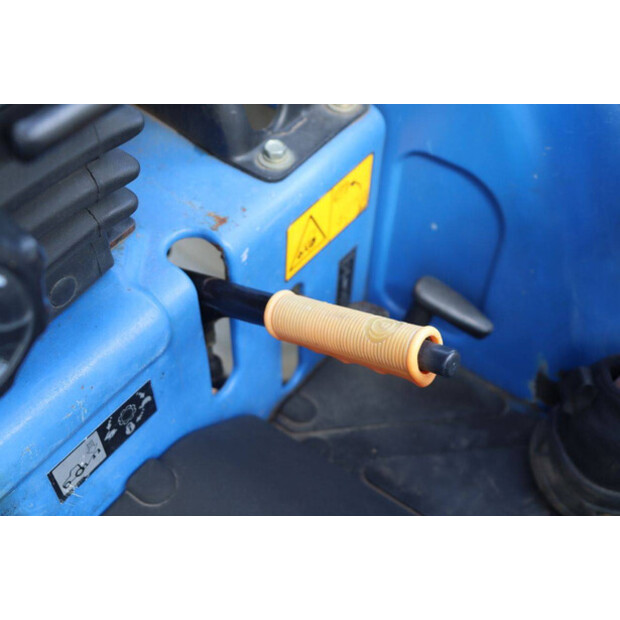 2015 New Holland Boomer 50-47624346