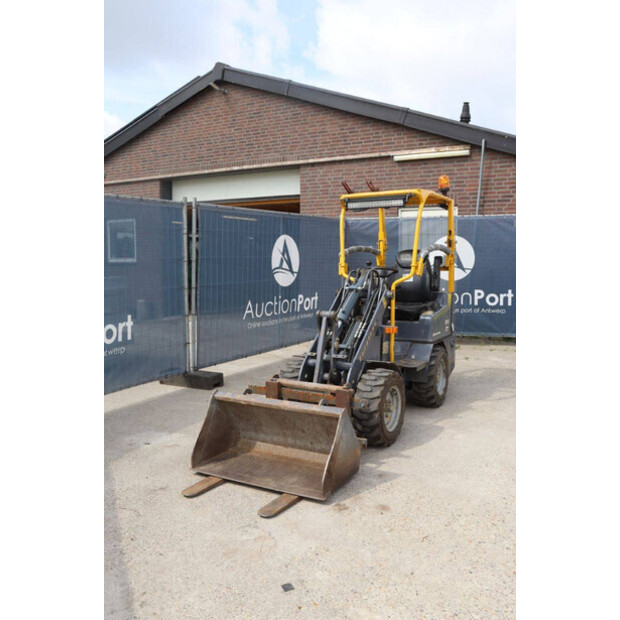 2020 Eurotrac W10-47624385