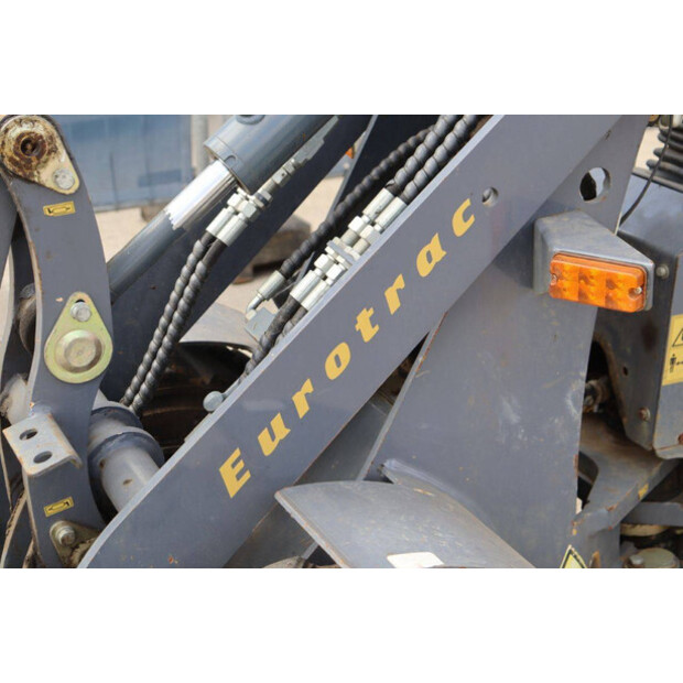 2020 Eurotrac W10-47624389