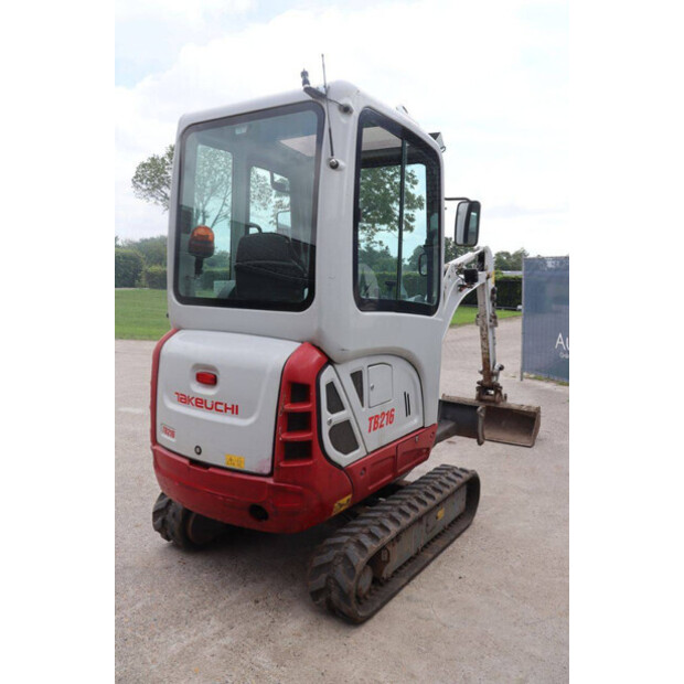 2020 TAKEUCHI TB216-47624420
