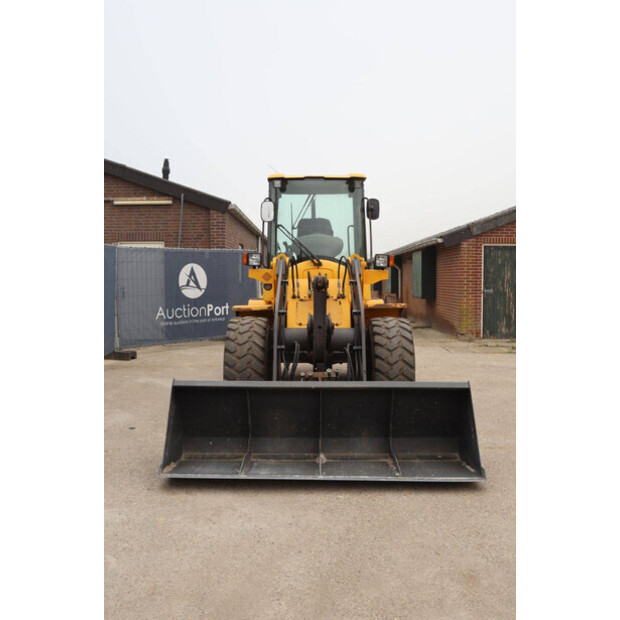 2001 Volvo L32B-Z-47625252