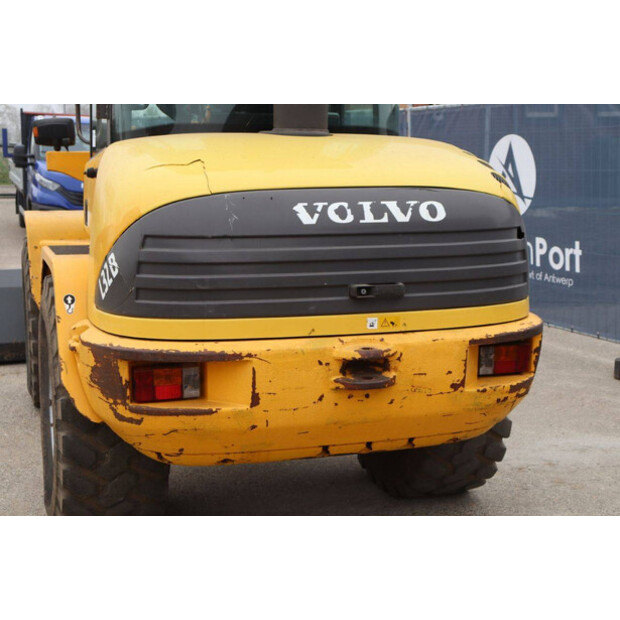 2001 Volvo L32B-Z-47625263