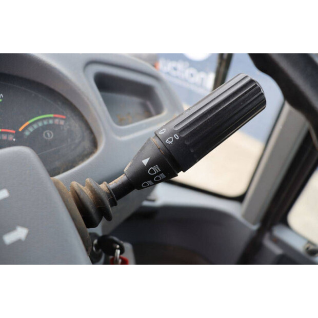 2001 Volvo L32B-Z-47625270