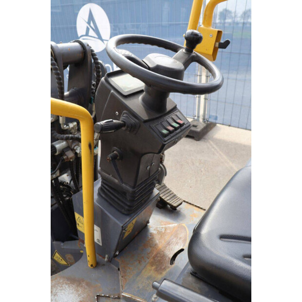 2020 Eurotrac 800/W10-47625402