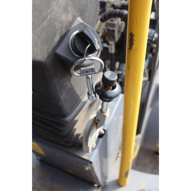 2020 Eurotrac 800/W10-47625406