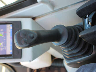 2020-takeuchi-tcr50-2-1459881-47625781