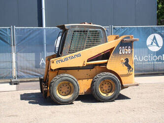 Image de CHARGEUSES SUR PNEUS MUSTANG 2056