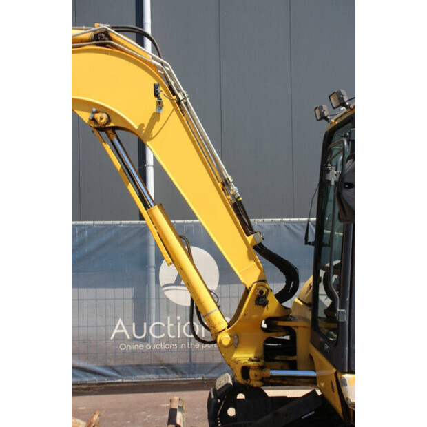 2009 كوماتسو PC80MR-47625927