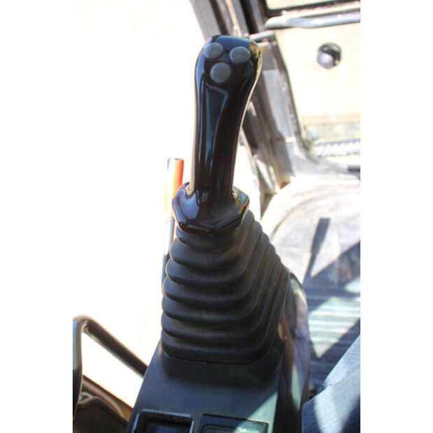 2009 كوماتسو PC80MR-47625948