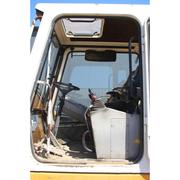 1996 ليبهير A308-47625981