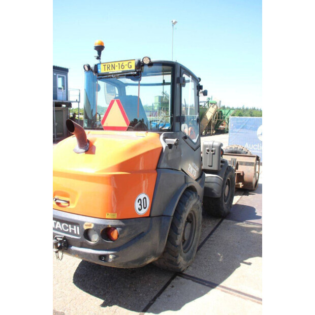 2016 Hitachi ZW75-47625997