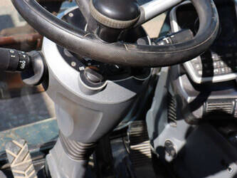 2016-hyundai-hw140a-47626067