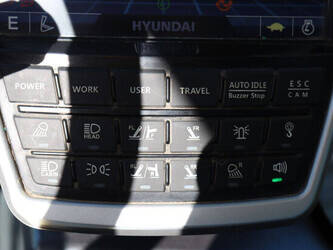 2016-hyundai-hw140a-47626078