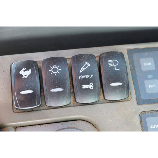 2011 Doosan DX180LC-47626136