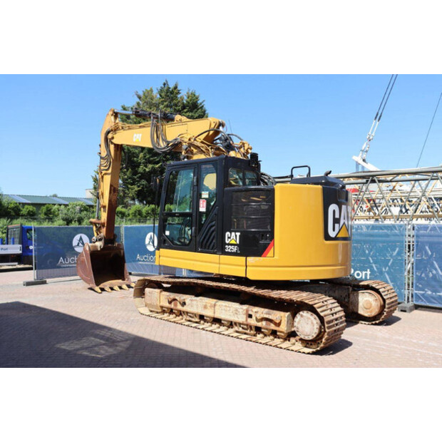 كاتربيلر 325FL-47626240