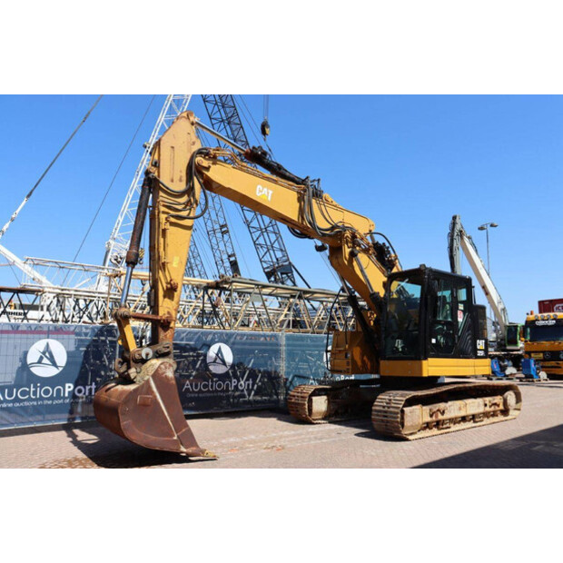 كاتربيلر 325FL-47626245