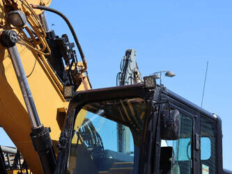 caterpillar-325fl-47626257