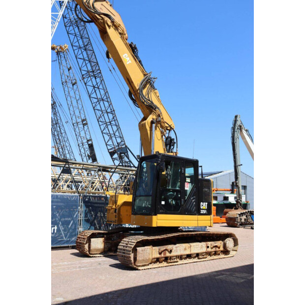 كاتربيلر 325FL-47626286