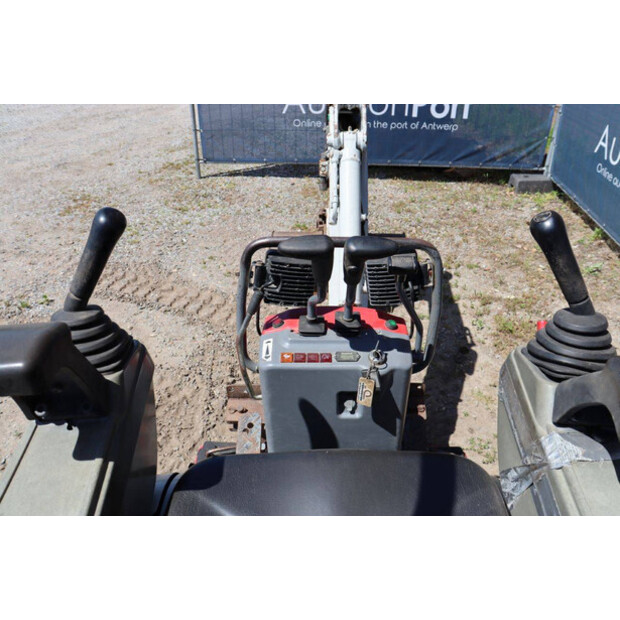 2018 تاكوتشي TB210R-47626397