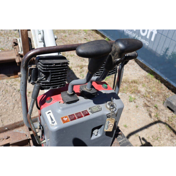 2018 تاكوتشي TB210R-47626404