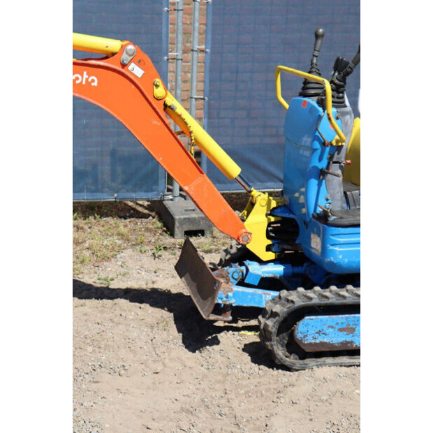 2004 KUBOTA U10-3-47626546