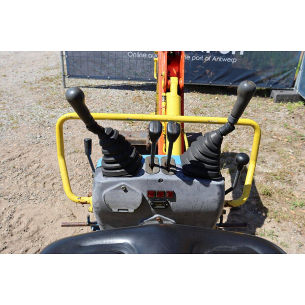 2004 KUBOTA U10-3-47626561