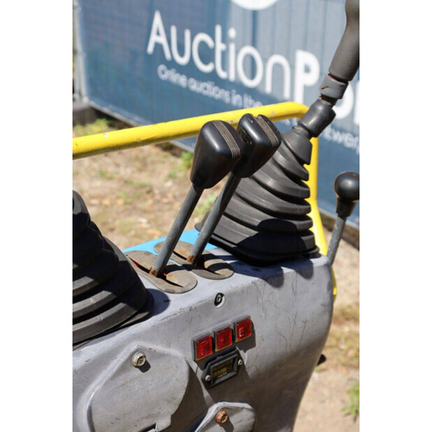2004 KUBOTA U10-3-47626567