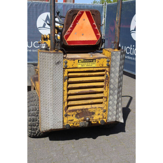 2001 Gebr Knikmops-47626811