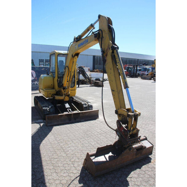 2003 كوماتسو PC45R-8-47627491