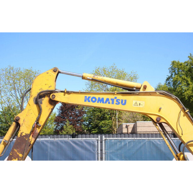 2003 كوماتسو PC45R-8-47627496