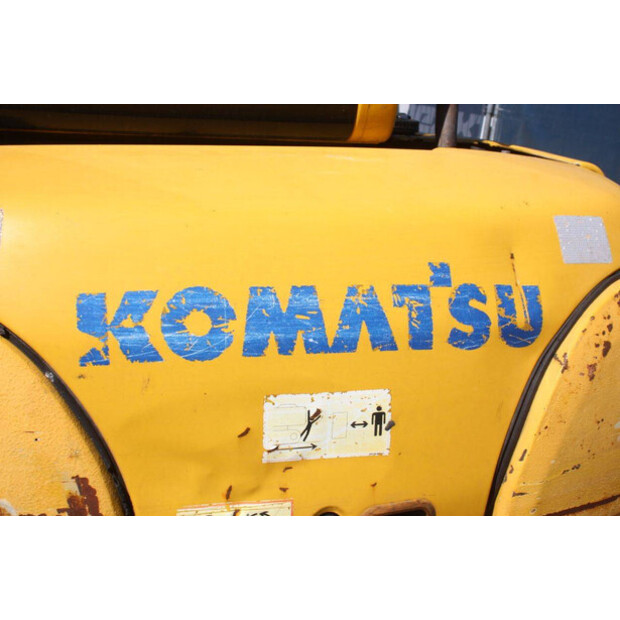 2003 كوماتسو PC45R-8-47627508