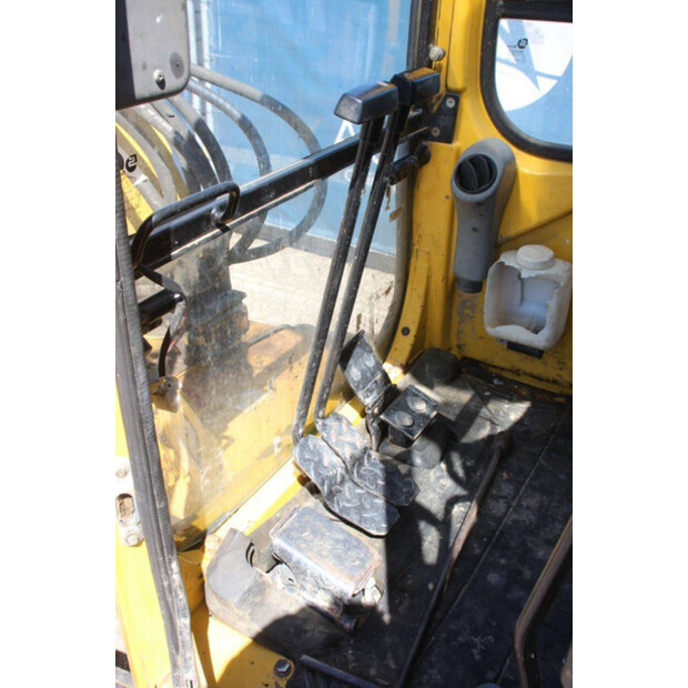 2003 كوماتسو PC45R-8-47627512