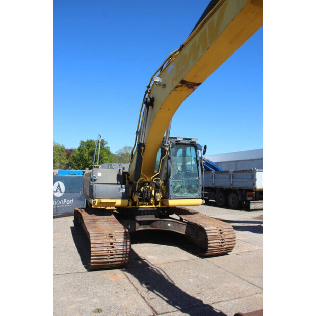 2011 New Holland E265C-47627651