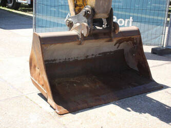 2011-new-holland-e265c-47627658