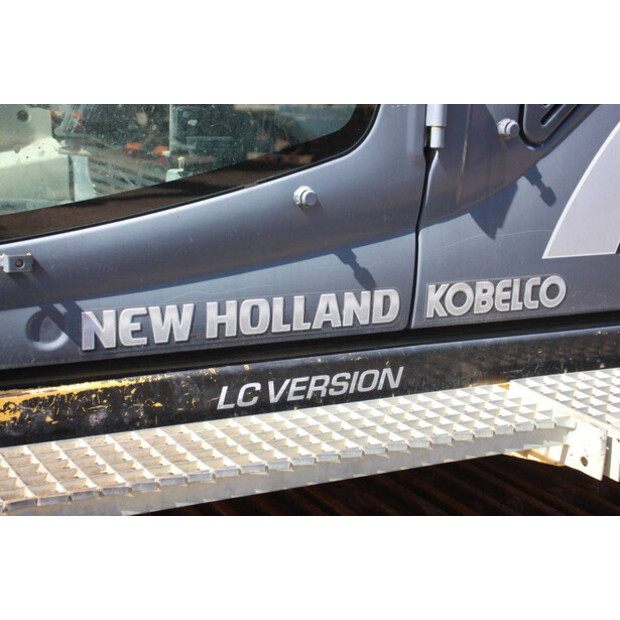 2011 New Holland E265C-47627667