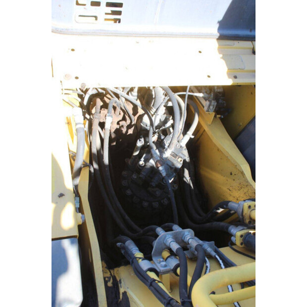 2011 New Holland E265C-47627672
