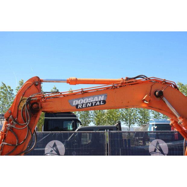 2013 دووسان DX140LCR-47627739