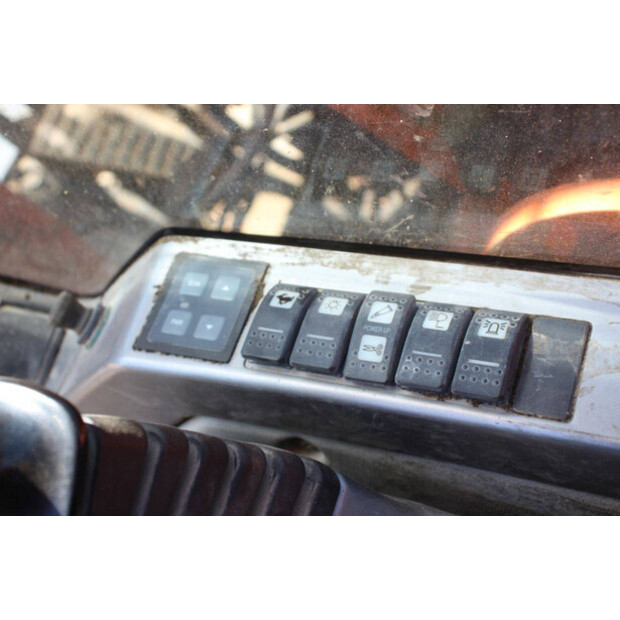 2013 دووسان DX140LCR-47627766