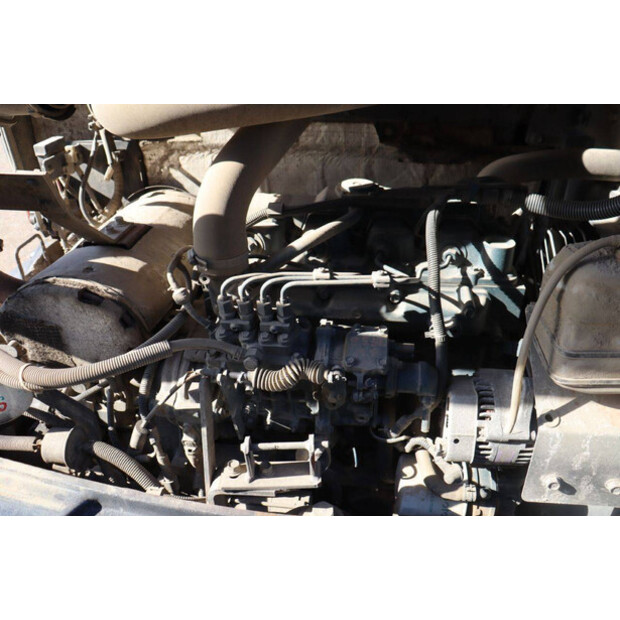 2016 كوبوتا R065-47627925